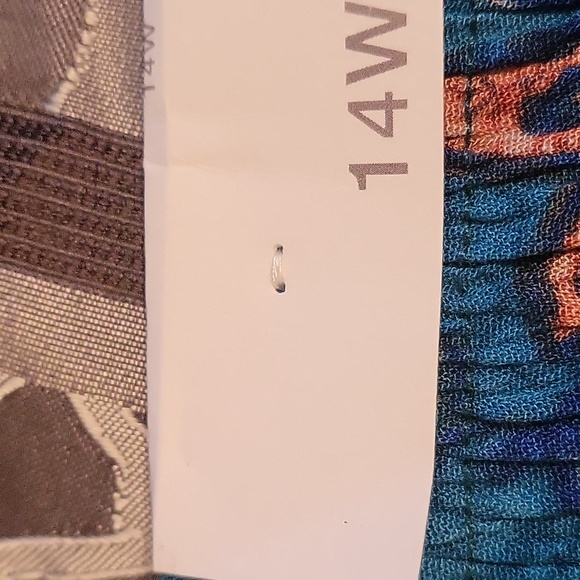 NWT Maurices Teal Combo Floral Wrap Skirt - Picture 9 of 13